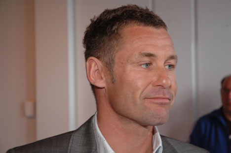 Tom Kristensen oplevede Peugeot's hurtighed under Le Mans Series åbningsløbet på Sebring Raceway.